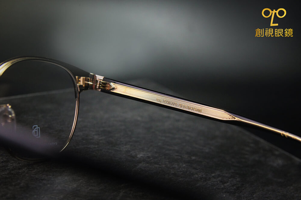 DB EYEWEAR 從足球場帥到時尚界 ，貝克漢同名鏡框